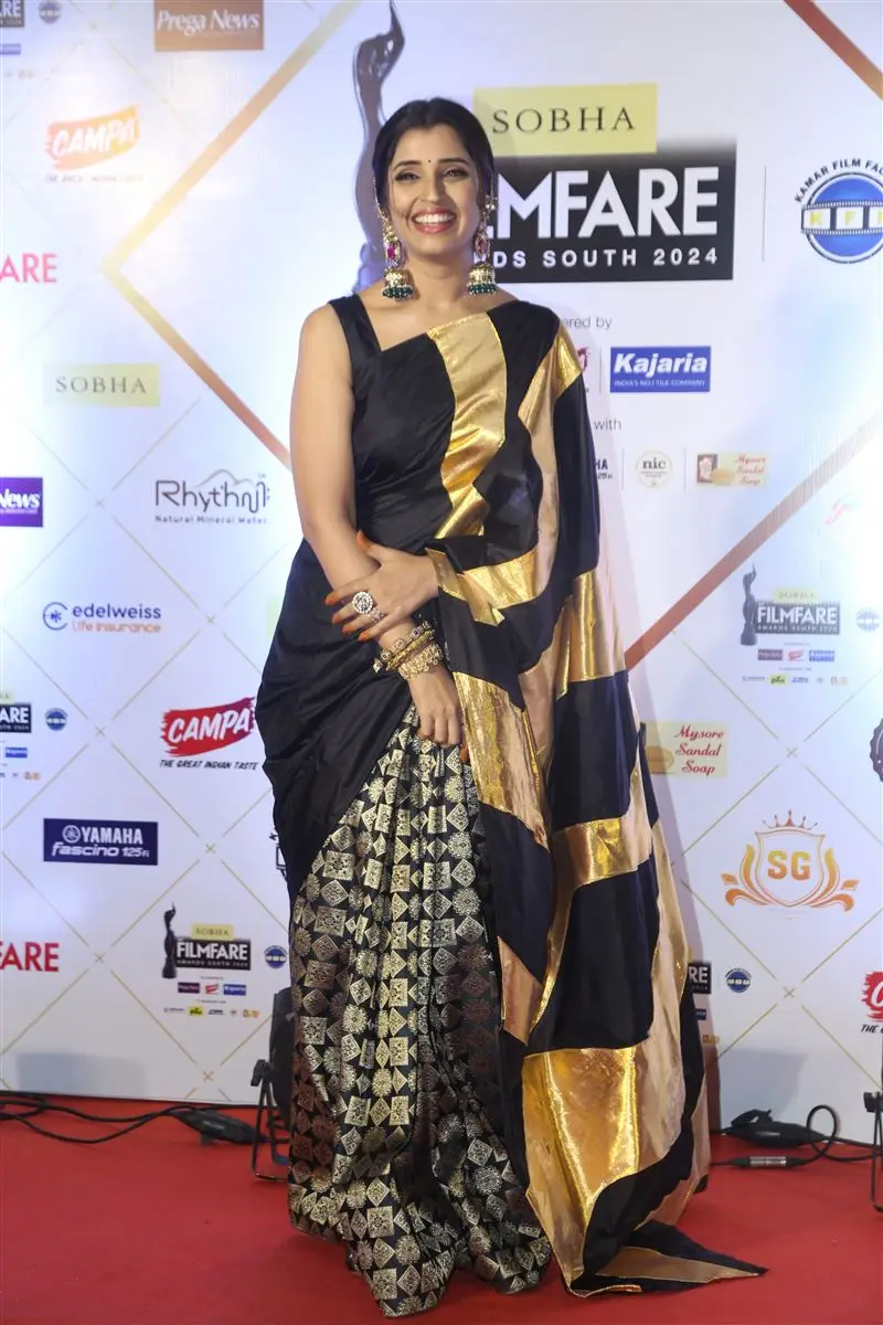 Telugu Anchor Syamala at 69th SOBHA Filmfare Awards South 2024